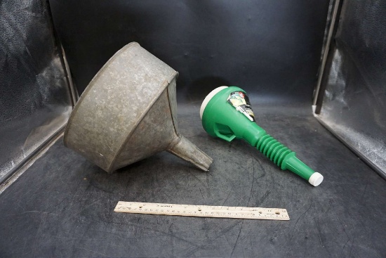2 - Funnels (Metal & Green)