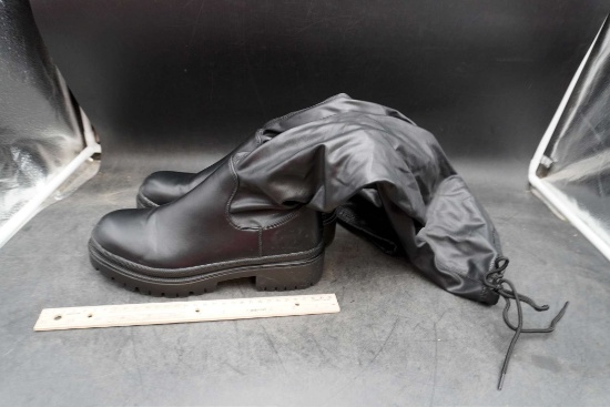 Black Boots (Size 39)