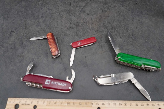 5 - Swiss Army Style Folding Knives