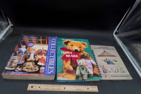3 Books - Collectibles, Teddy Bears & Perelman Antique Toy Museum