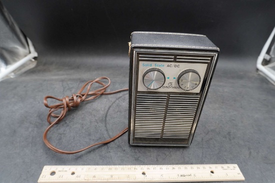Solid State Ac/Dc Coronado Radio