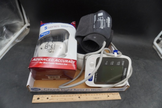 Omron 5 Series Plastic Blood Pressure Monitor Lot