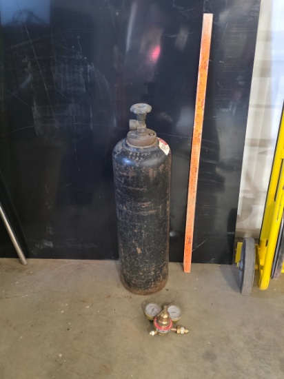 Hobart / Acetylene Steel Gas Cylinder Tank & Regulator (2 Items)