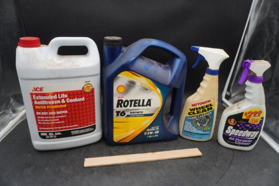 Mixed Plastic Automotive Fluid and Cleaner Lot (4 Pieces)