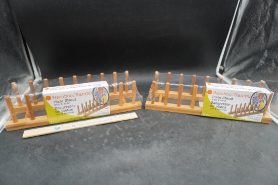 Lipper International Bamboo Plate Stands with 8 Slots (Set of 2)