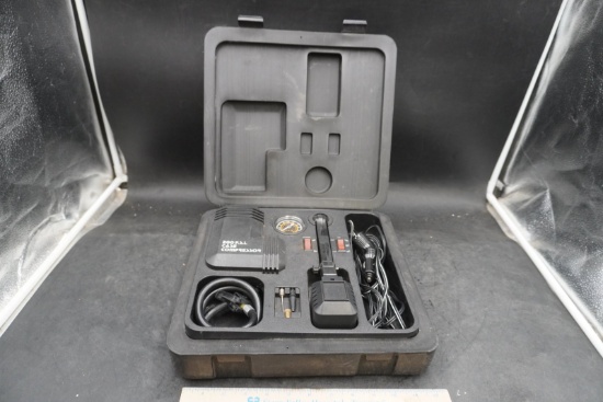 Good Hope 200 PSI Plastic Portable Air Compressor Kit & Case