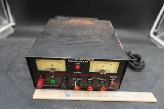 Pyramid Model PS-32LAB Metal Regulated DC Power Supply