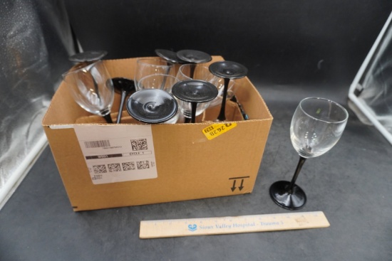Glass Wine Glasses with Black Stem and Base Drinkware Collection