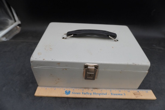 Metal Locking Cash Box / Security Strongbox with Plastic Handle