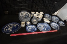 Churchill Blue Willow Porcelain Dinnerware Set Vintage