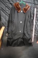 Vintage Paramount Original Fur Collar Wool Coat (Lining Wear)
