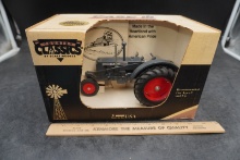 Scale Models Country Classics Case Tractor Special Edition Diecast Toy (In Box)