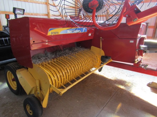 New Holland BC5070 Baler