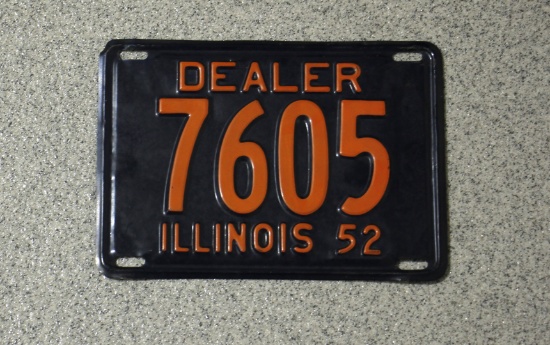 1952 Rare Vintage Illinois Automobile  Dealer License Plate