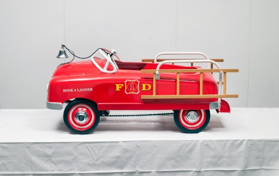 Hook and Ladder Fire Truck 'Jetflow Drive N 281' - Restored