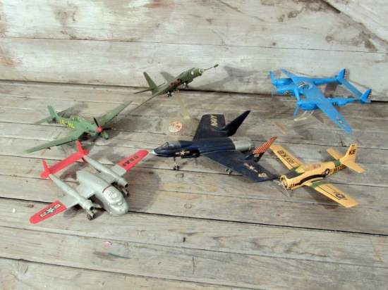 Vintage Lot of Plastic Model Airplanes