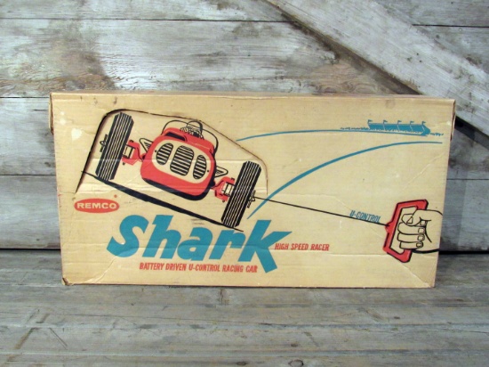 Vintage Shark High Speed Battery Driven Speed Racer Remco