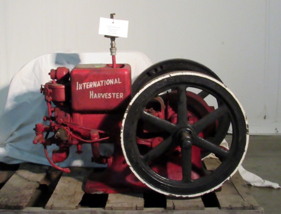 International IH Hit and Miss Engine 600 RPM