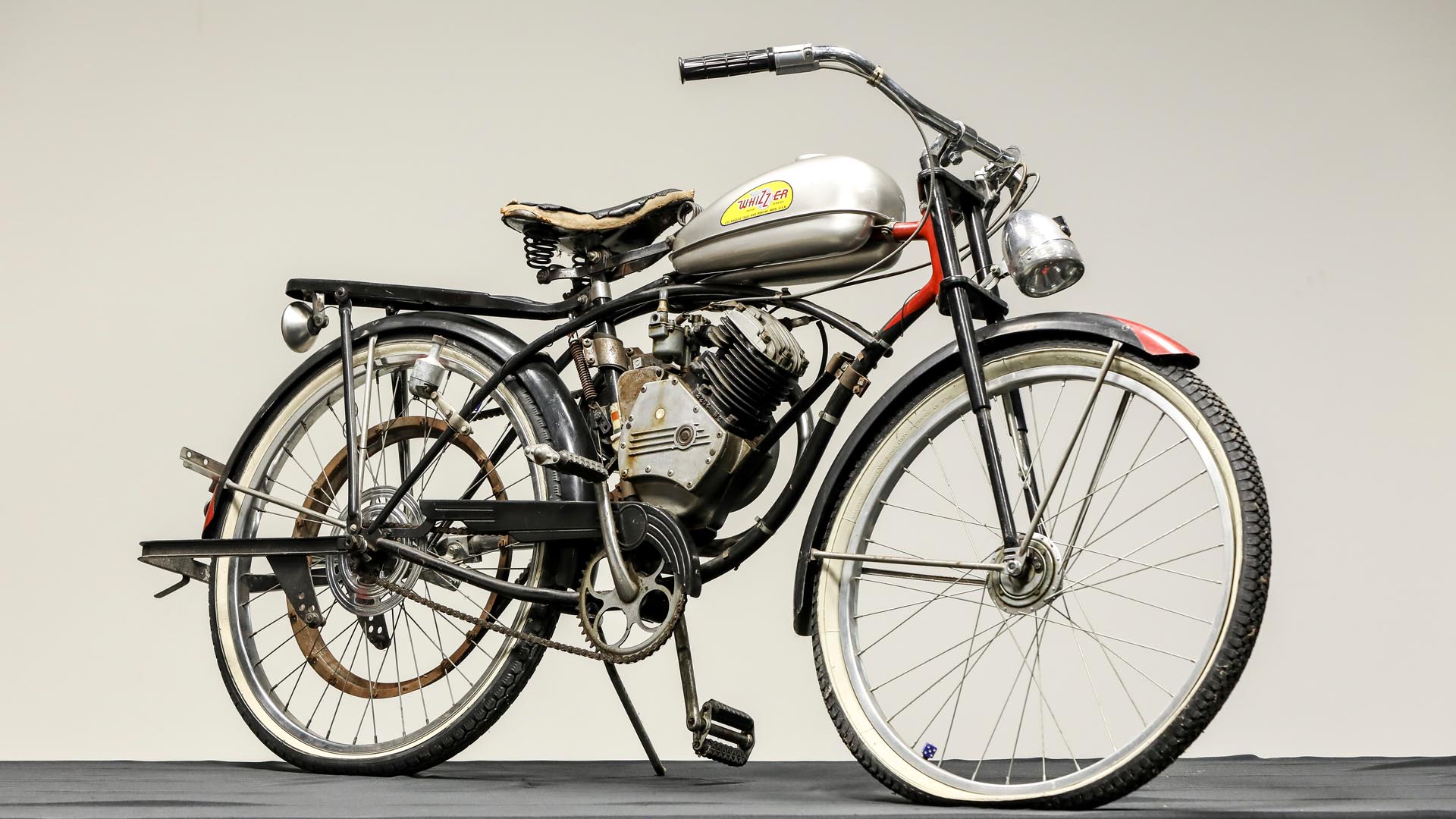 Schwinn whizzer online motorized bicycle