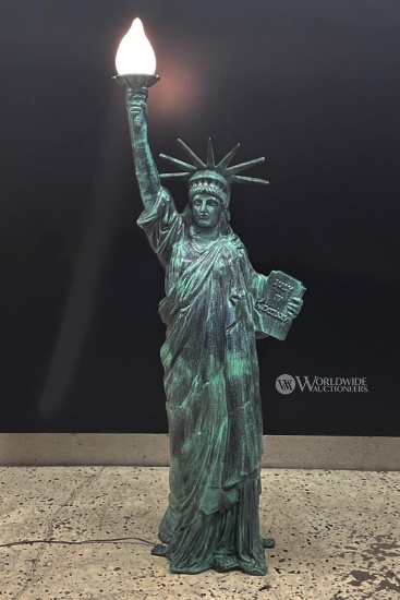 Statue of Liberty Ceramic Lamp