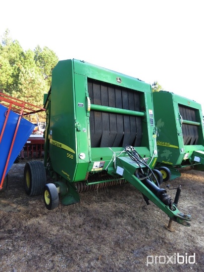 John Deere 568 round baler, twine tie