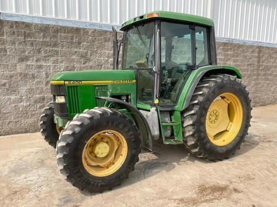 JOHN DEERE 6400 Tractor