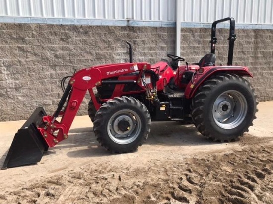 Mahindra 6075 Tractor w/ Mahindra 6075 4L Loader