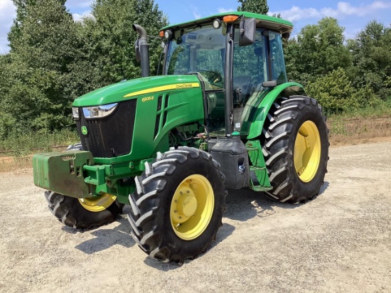 John Deere 6105E Tractor MFWD
