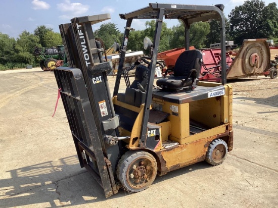 Caterpillar Electric Forklift