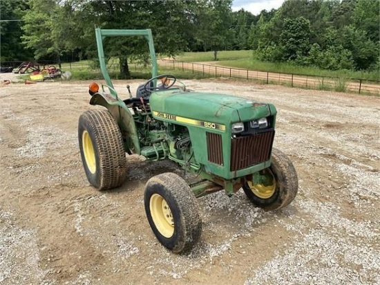 John Deere 850 Tractor 2WD