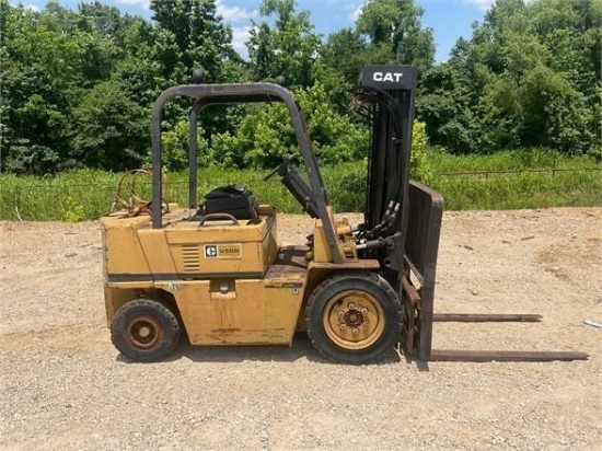 Caterpillar V50D Forklift