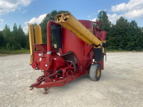 New Holland 358 Grinder Mixer