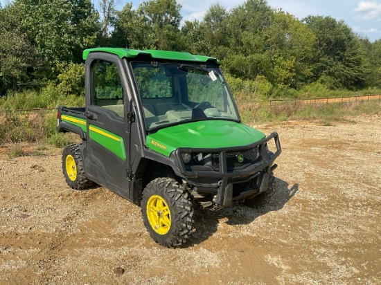 2020 John Deere Gator 835R