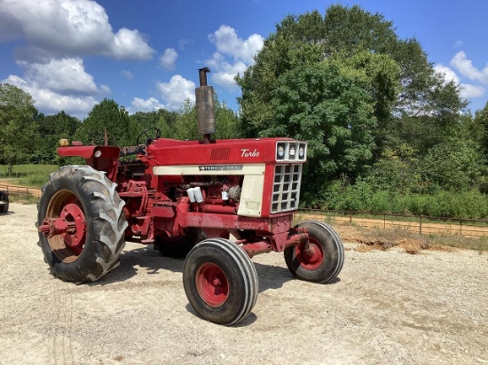 International 1066 Farmall