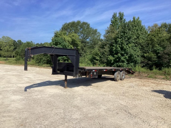 2004 Gooseneck Trailer w/Ramps
