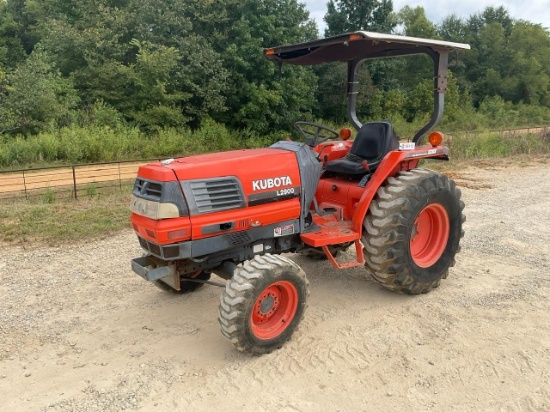 Kubota L2900 Tractor