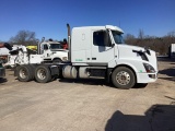 2016 Volvo Semi 430 Small Bunk