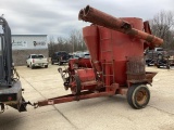 1250 International Harvester Feed Grinder
