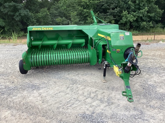 John Deere 348 Square Baler