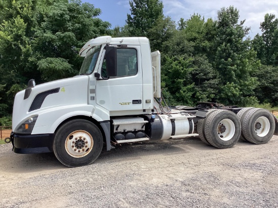 2015 Volvo Semi