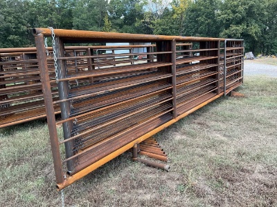24' Free Standing Panels W/ One Gate