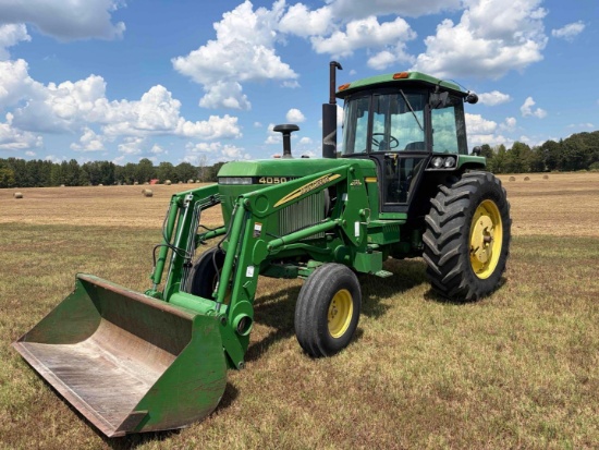 John Deere 4050 Tractor with John Deere 721 Loader