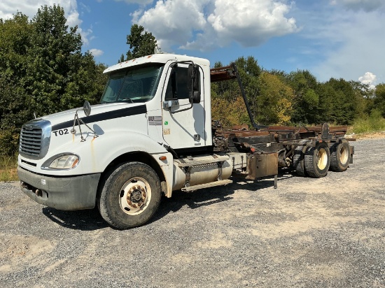2005 Freightliner Roll-Off Truck