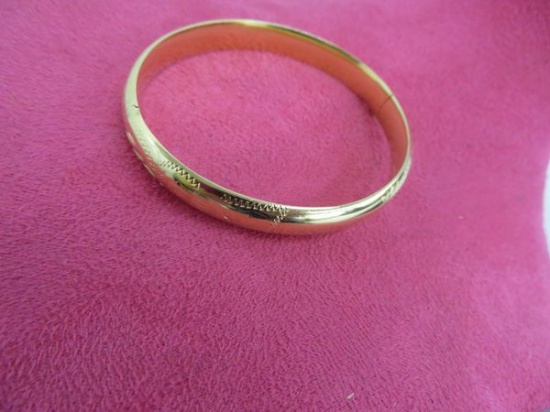14K Yellow Gold Etched Bangle Bracelet