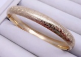 14K Gold Etched Floral Design Hinged Bangle Bracelet