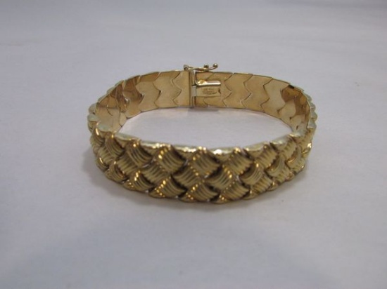 14K Textured Basket Weave Bracelet (14.7g)