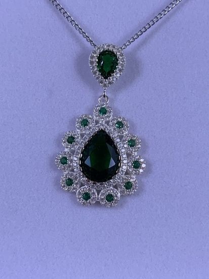 8.86ct Emerald Cartier Style Necklace