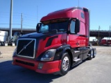 2015 VOLVO VNL670