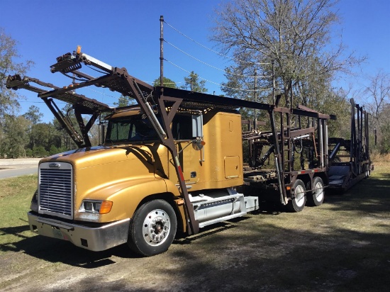 2001 Freightliner Car Carrier Sleeper