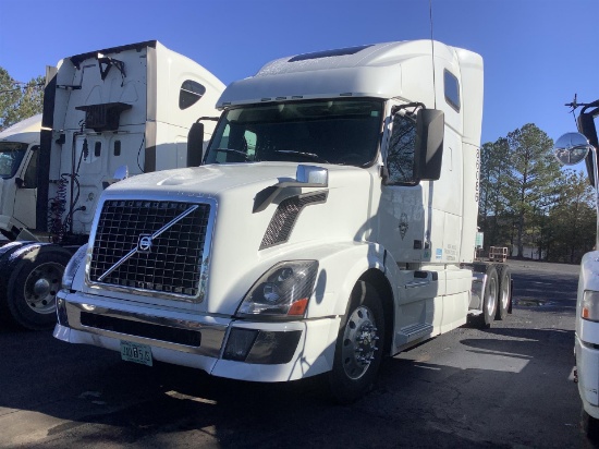 2013 VOLVO VNL670